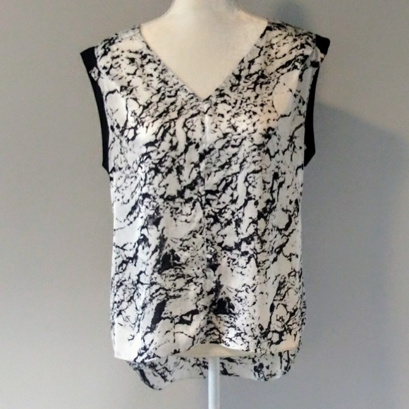 3 for $15 Vince Camuto  Sleeveless top - Picture 2 of 7